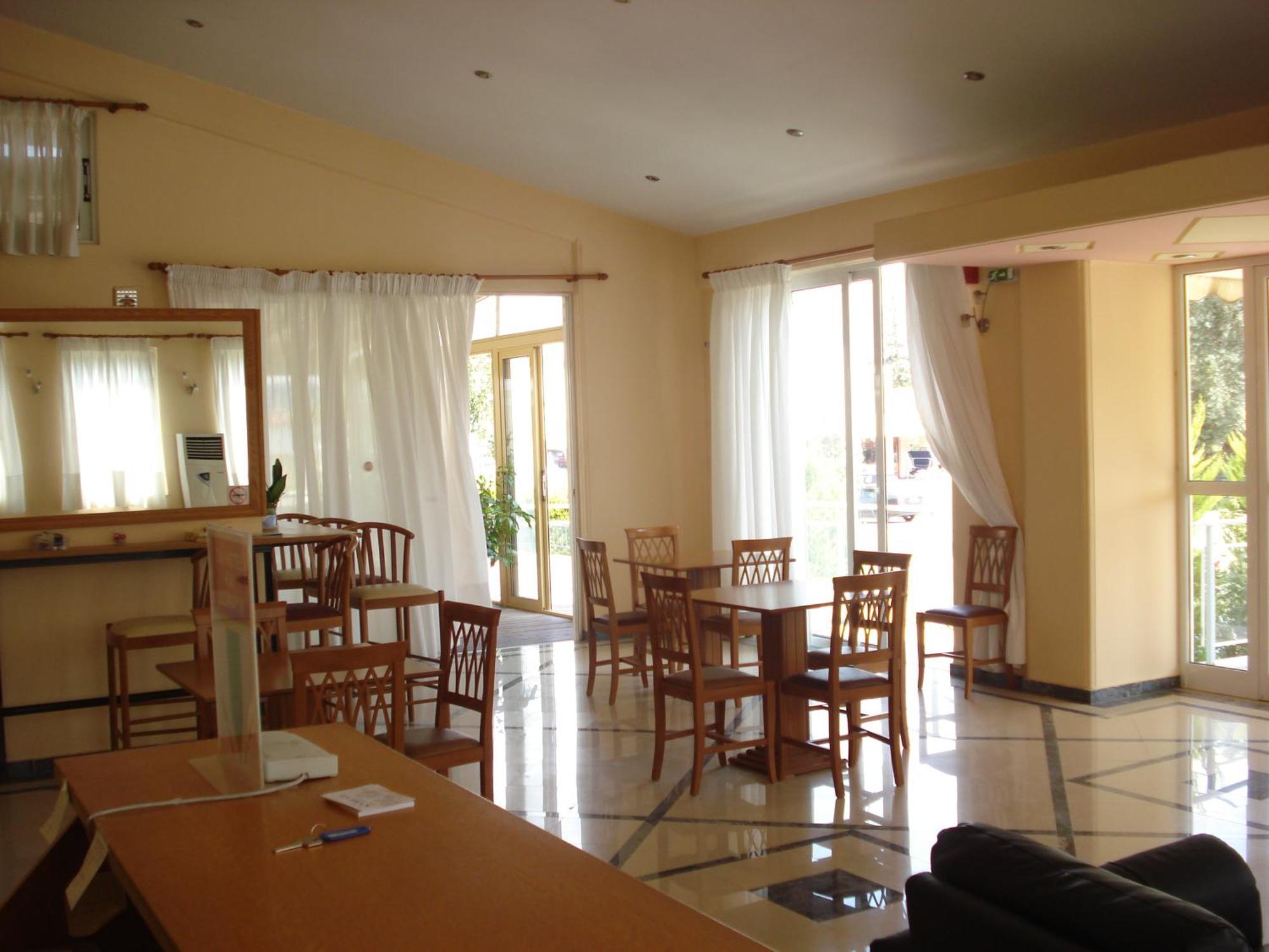 Cybele Guest Accommodation Атина Екстериор снимка