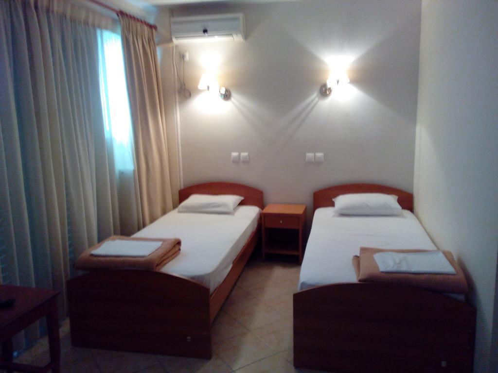 Cybele Guest Accommodation Атина Екстериор снимка