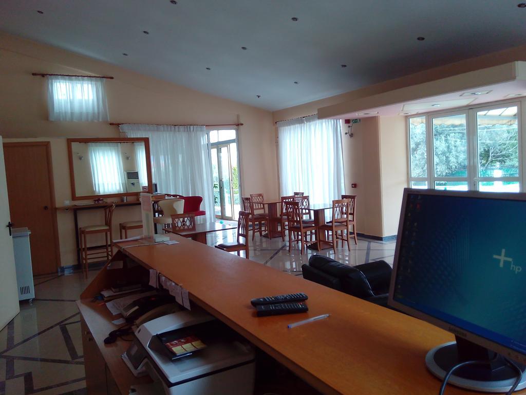 Cybele Guest Accommodation Атина Екстериор снимка