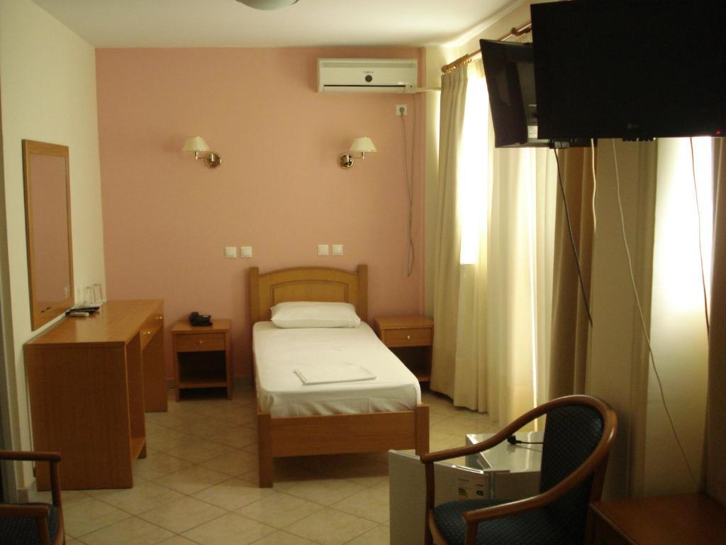 Cybele Guest Accommodation Атина Екстериор снимка