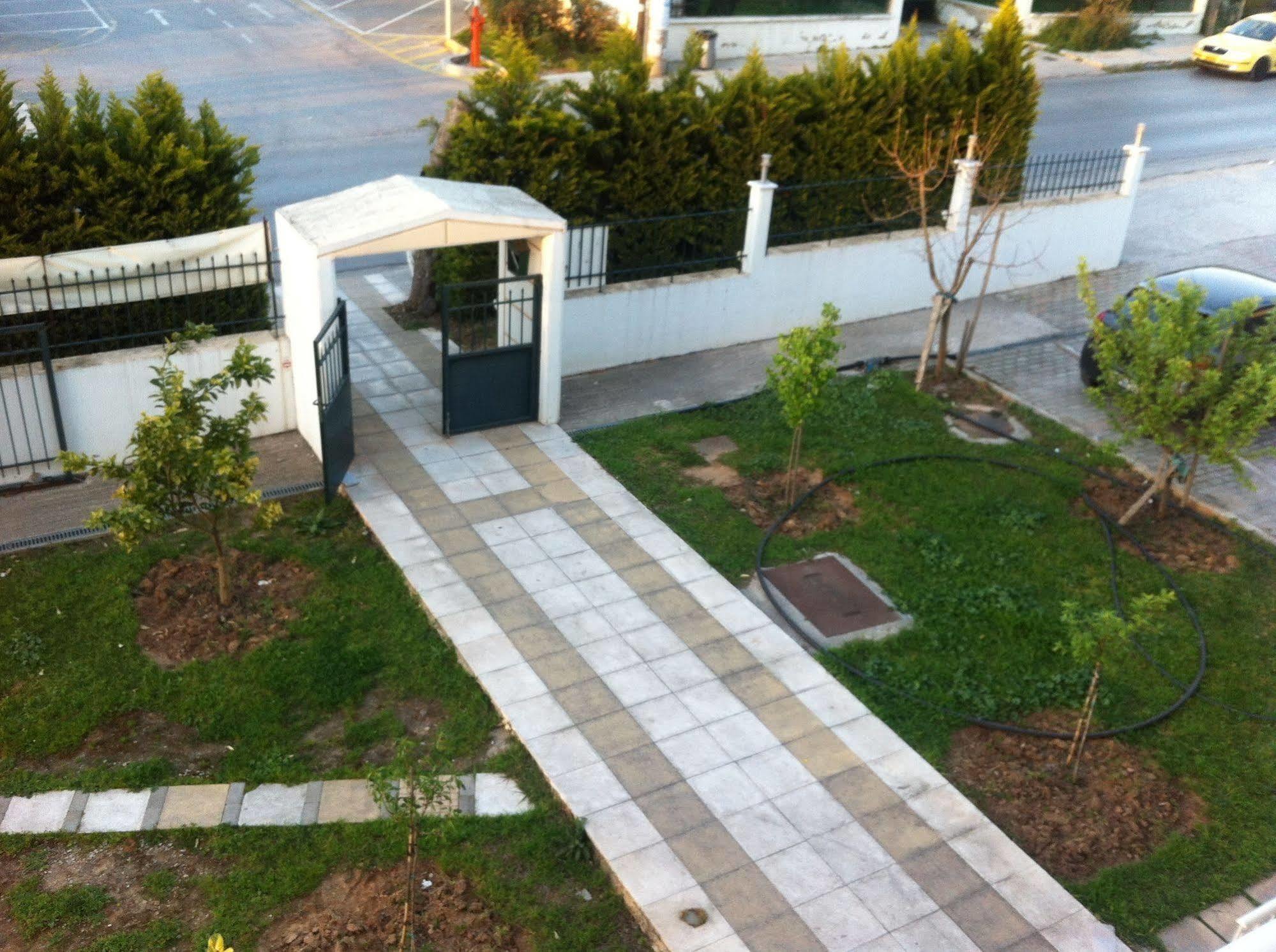 Cybele Guest Accommodation Атина Екстериор снимка